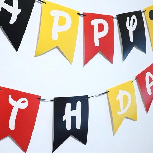 Mickey Mouse Themed Birthday Party Supplies Set - Picture 3 of 9